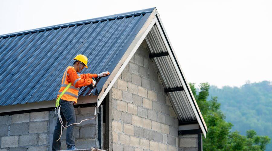 Professional gutter cleaning in Rio Oso, CA